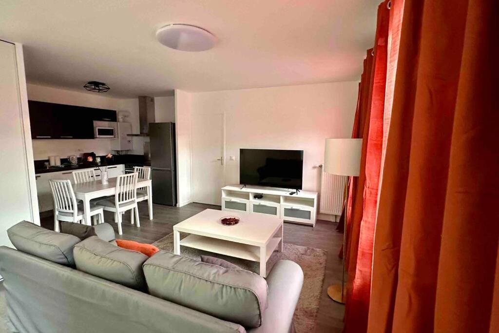 Appartement Cozy - Quartier Residentiel Melun Exteriér fotografie