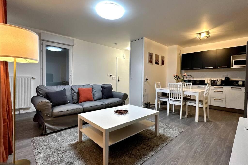 Appartement Cozy - Quartier Residentiel Melun Exteriér fotografie