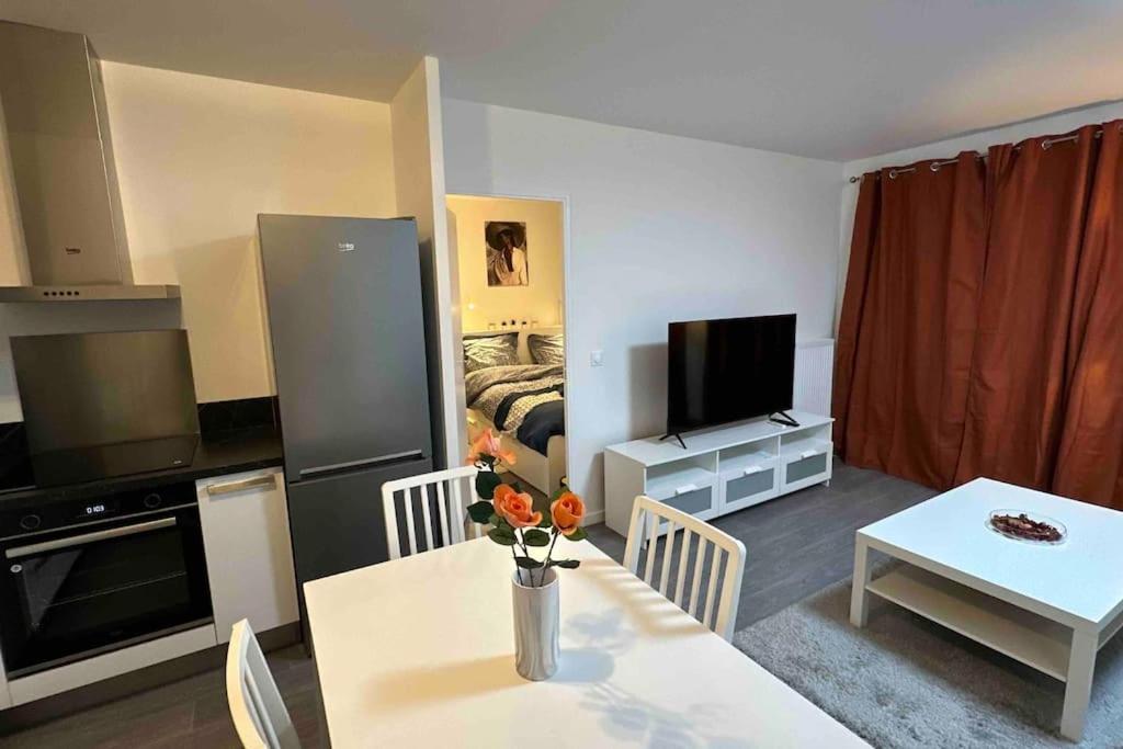 Appartement Cozy - Quartier Residentiel Melun Exteriér fotografie