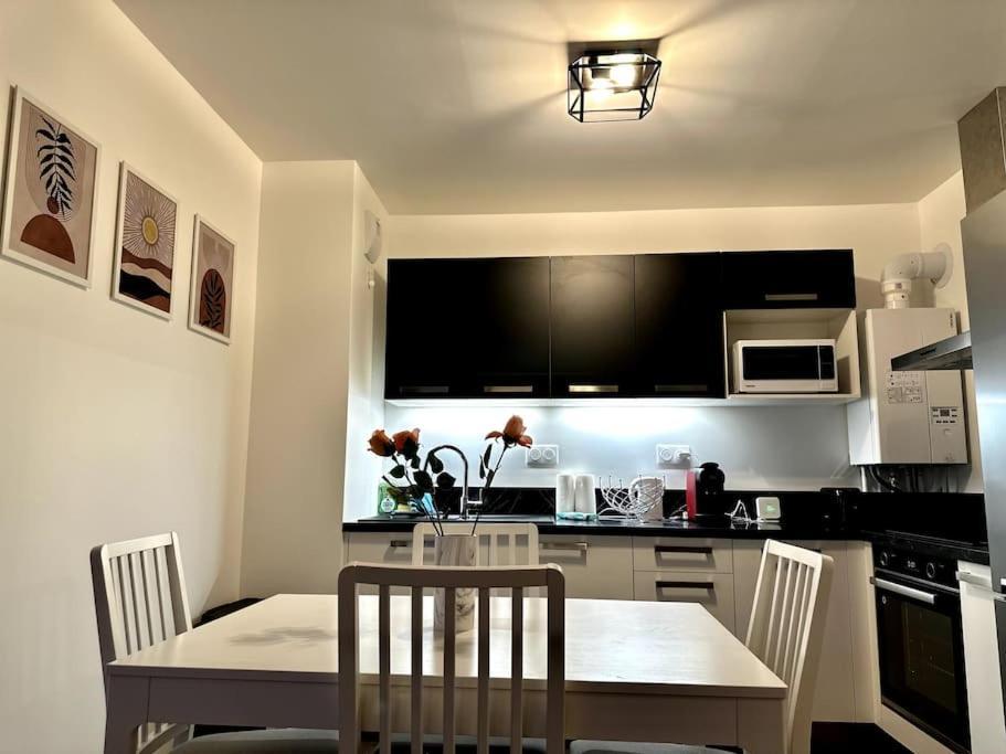 Appartement Cozy - Quartier Residentiel Melun Exteriér fotografie