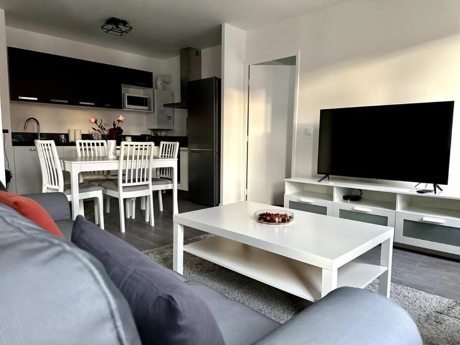 Appartement Cozy - Quartier Residentiel Melun Exteriér fotografie